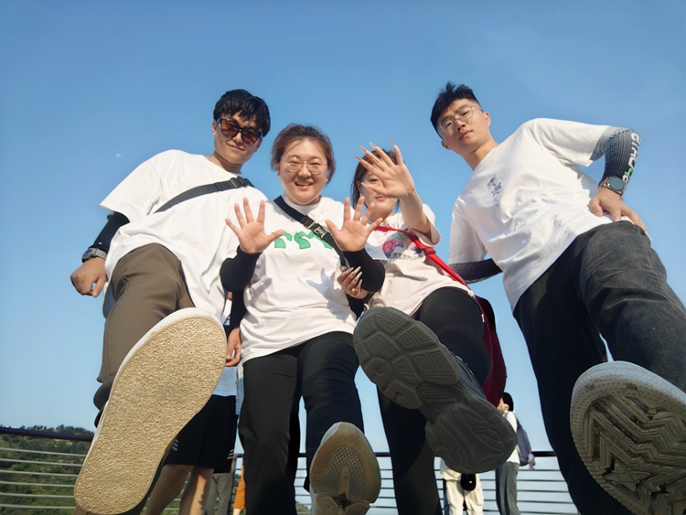 青島中邦凌嶗山團建之旅：櫻桃與風(fēng)景的美好邂逅 