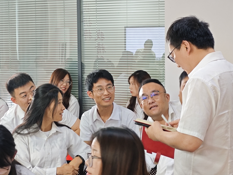 青島中邦凌牛商爭(zhēng)霸賽啟動(dòng)大會(huì)